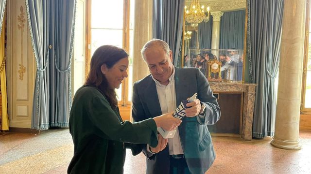 La alcaldesa de A Coruña y el vicealcalde de Ginebra se encuentran en Suiza