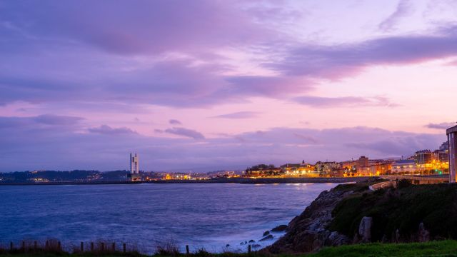 Vista de A Coruña desde la zona del Obelisco Millenium