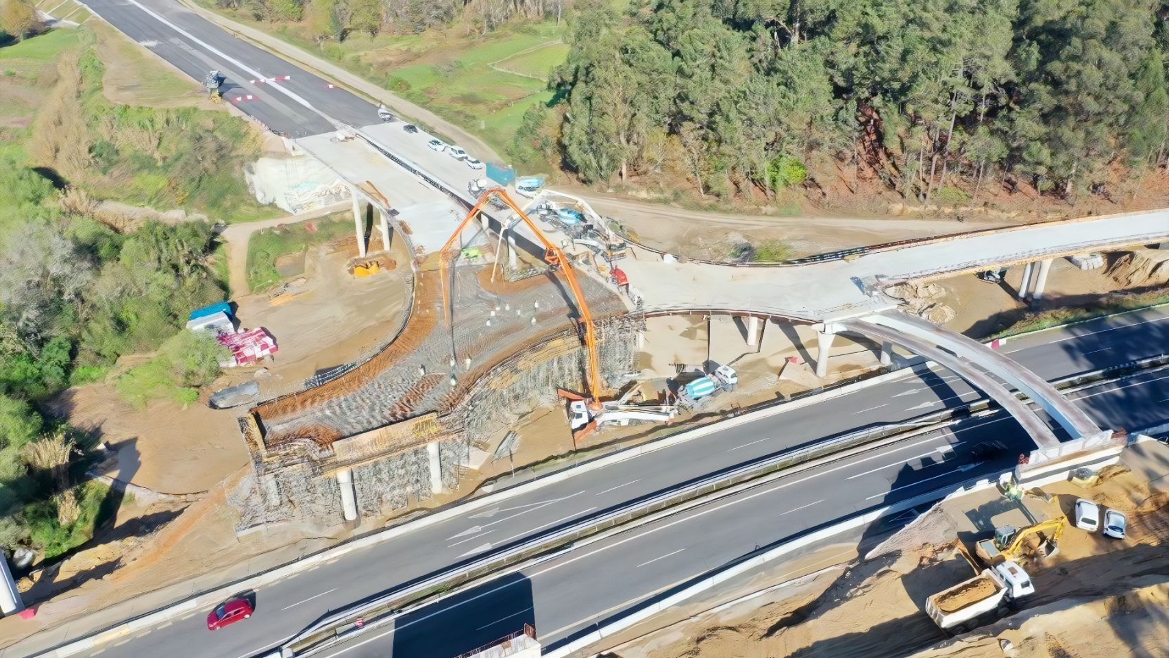 Construcción de la macro glorieta en la autovía Tui-A Guarda.