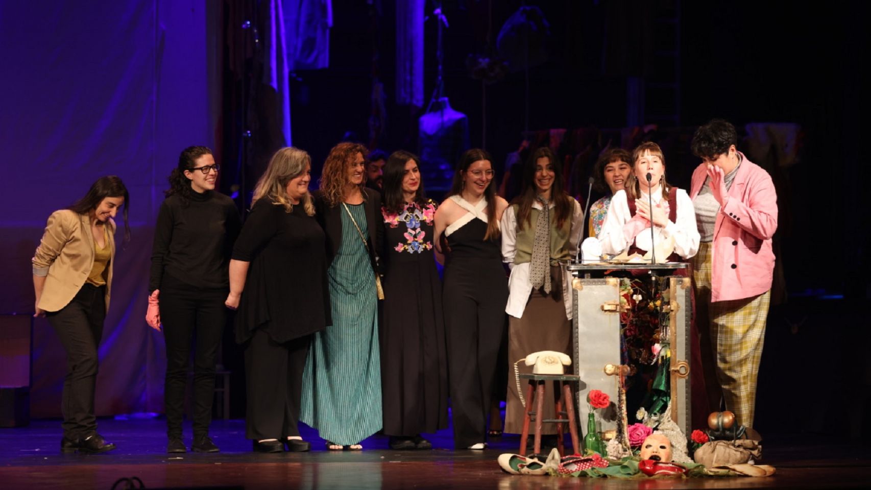 'As que limpan' se llevó el galardón a mejor espectáculo en los Premios de Teatro María Casares.