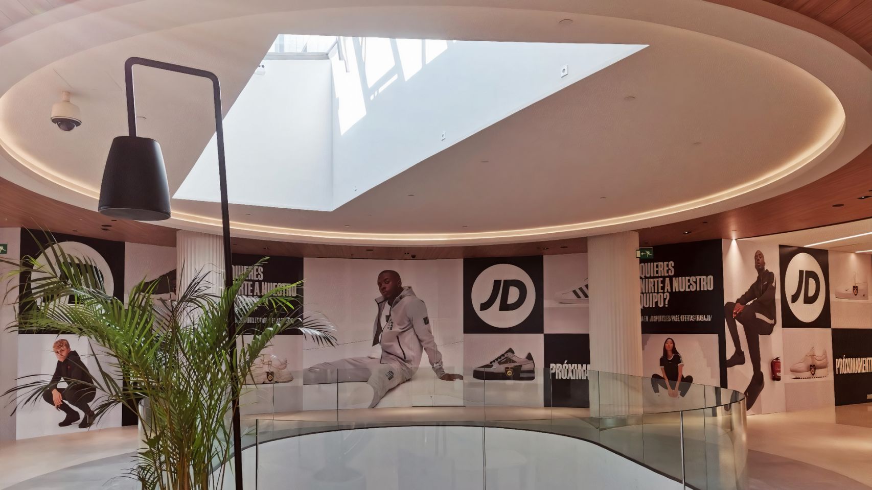 Tienda de JD Sports en la Gran Vía de Vigo.