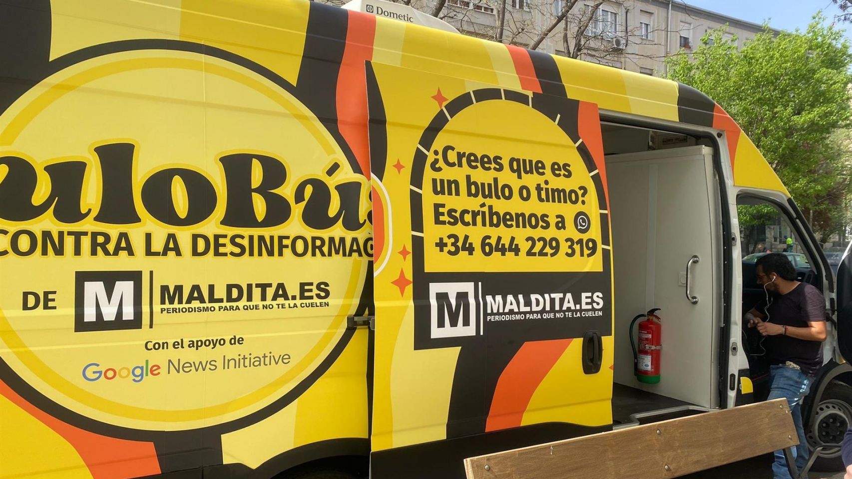 El autobús con el que Maldita.es recorrerá 20 localidades de España.