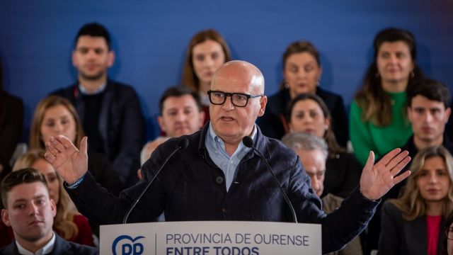 El presidente de PP de la provincia de Ourense, Manuel Baltar, interviene durante un acto del Partido Popular de Galicia.
