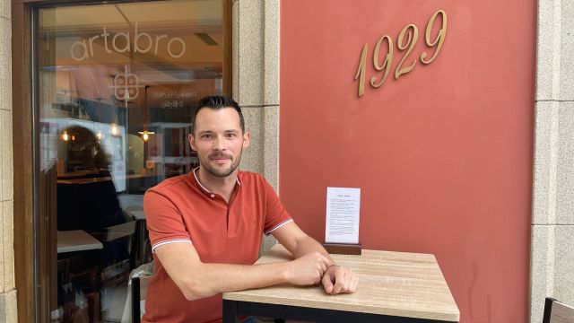 El nuevo gerente del Café Ártabro.