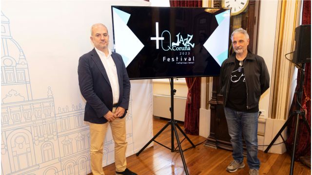 El conselleiro delegado Gonzalo Castro y el organizador Pepé Doré