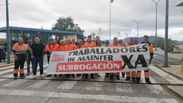 Los trabajadores de Mainfer ante la entrada de Navantia Ferrol