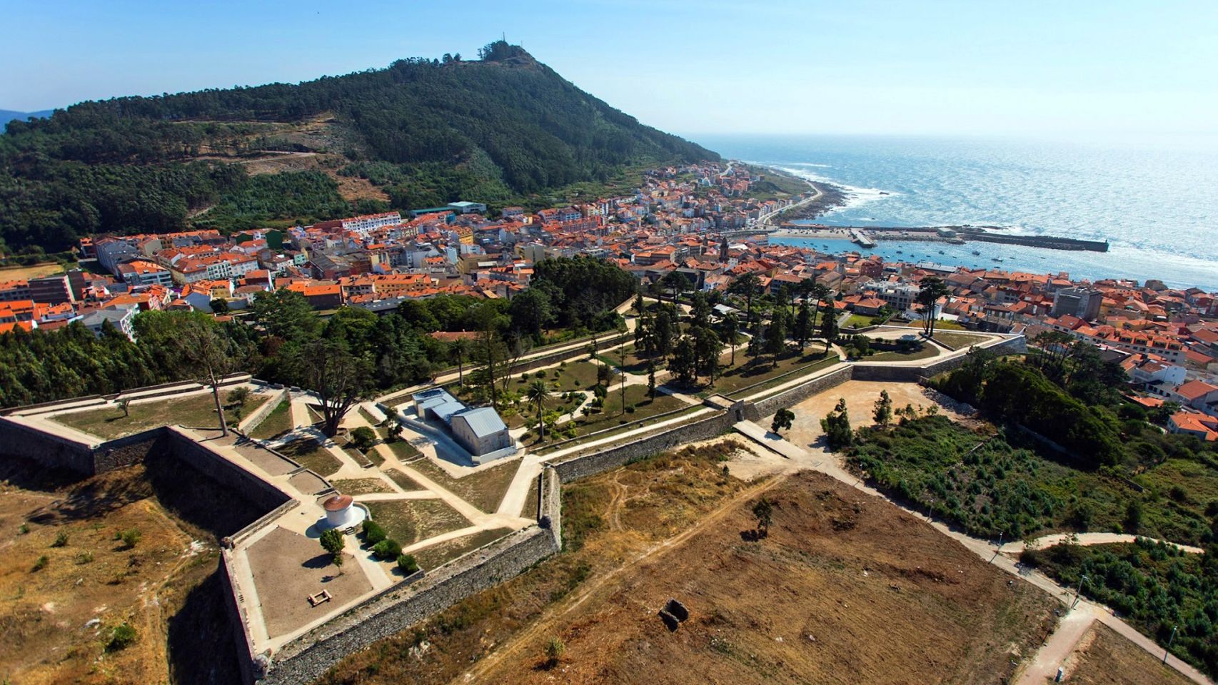 Vista aérea del Castillo de Santa Cruz, A Guarda. 