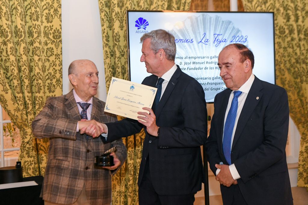 Aegama homenajea a GómezFranqueira y a José Manuel Rodríguez Lomba en