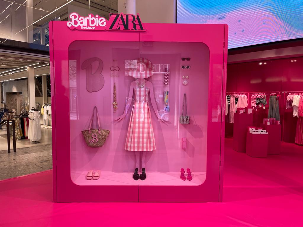 La Caja De Barbie Para Sacarse Fotos