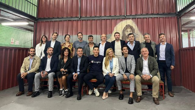 Visita institucional al rodaje de 'Operación Marea Negra'.