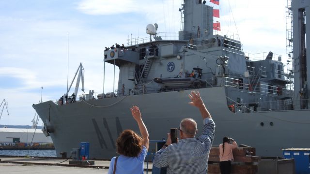 El buque 'Patiño' partió hoy de Ferrol