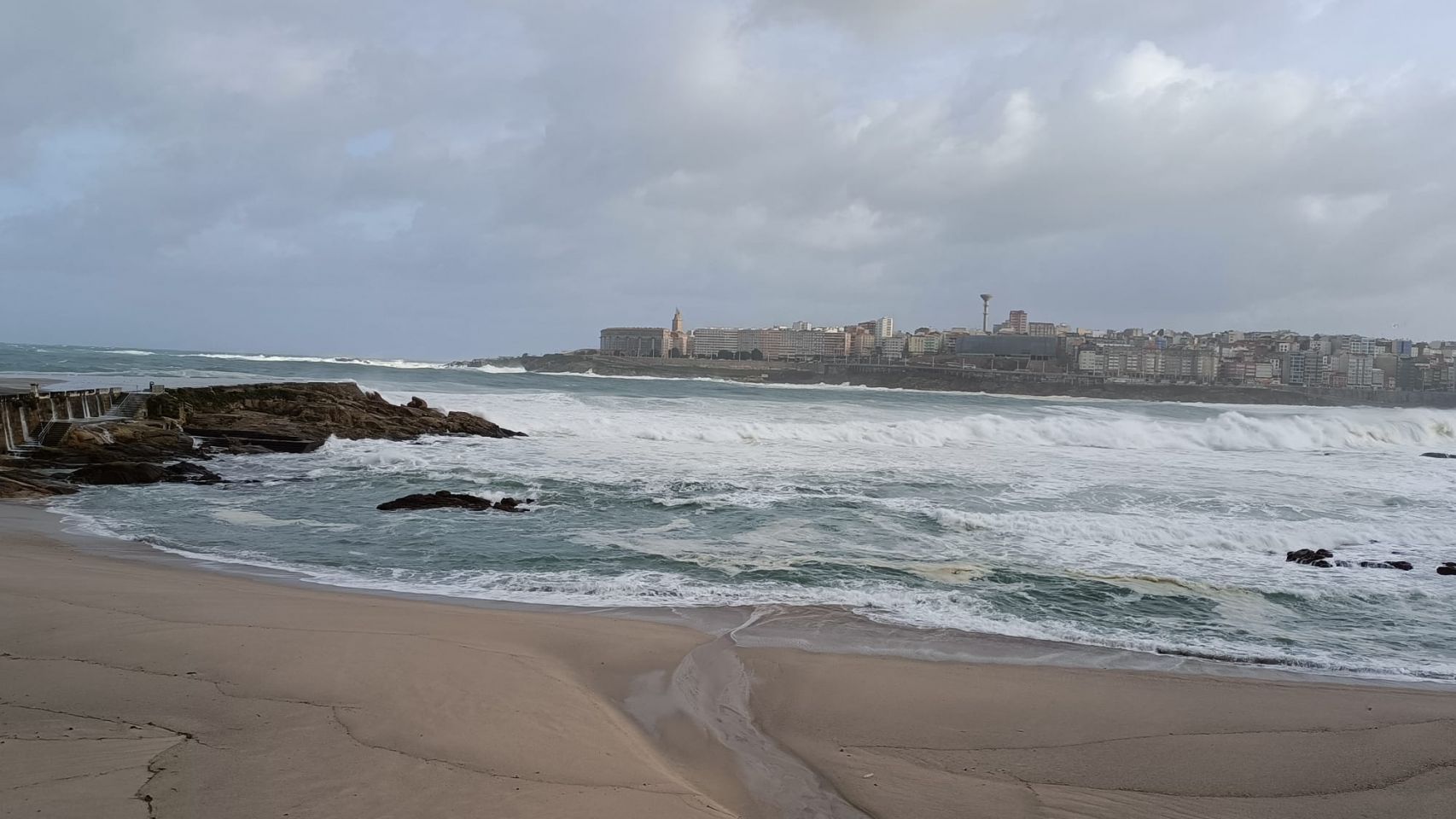 El mar esta mañana en A Coruña 