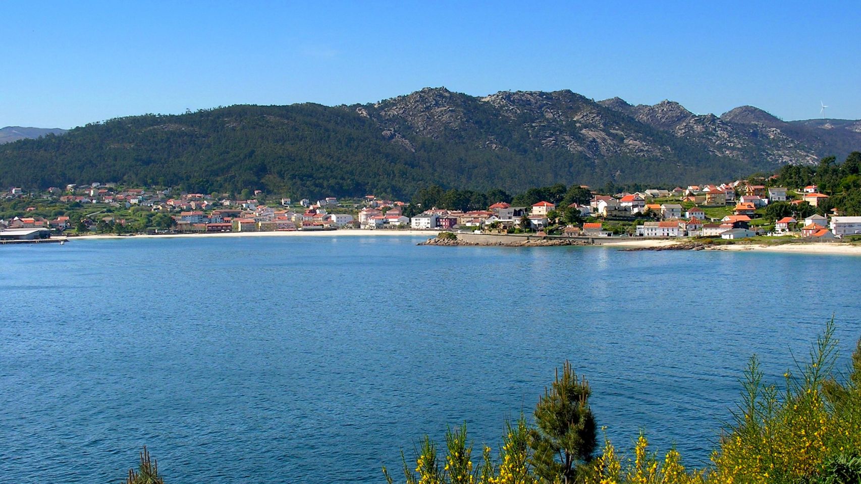 Vista del pueblo de Esteiro, Muros. 