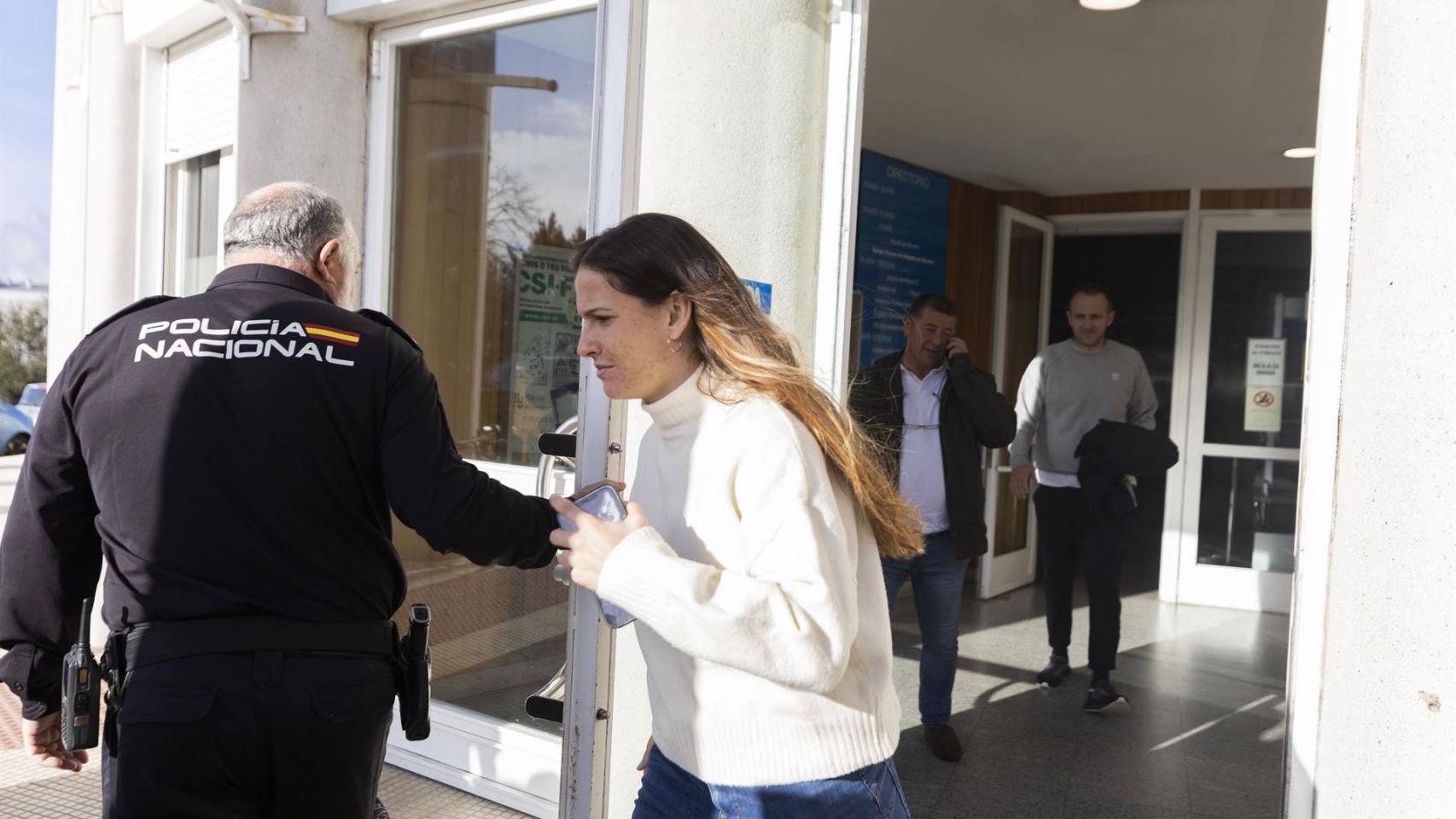 La futbolista Laia Codina a su salida tras declarar por el ‘caso Rubiales’ en Pontevedra.