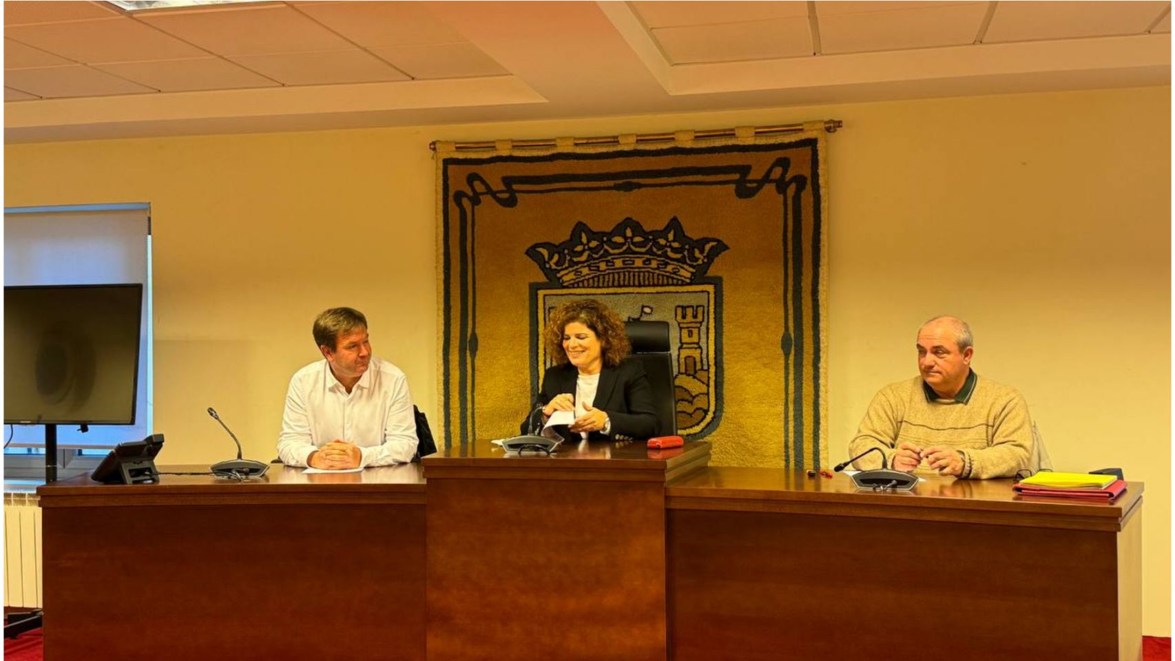 La subdelegada del Gobierno, María Rivas presidiendo la Junta Local de Seguridad