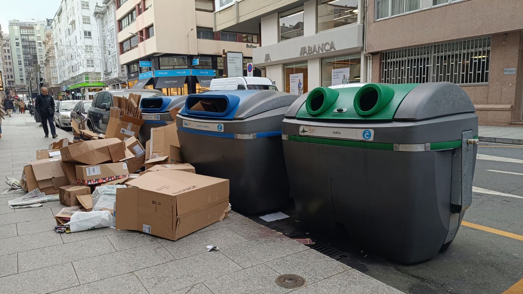Imagen de archivo de aasura acumulada en los contenedores de A Coruña durante una huelga.