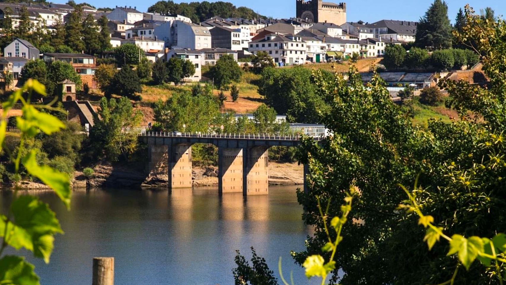 Vista de Portomarín, Lugo. 