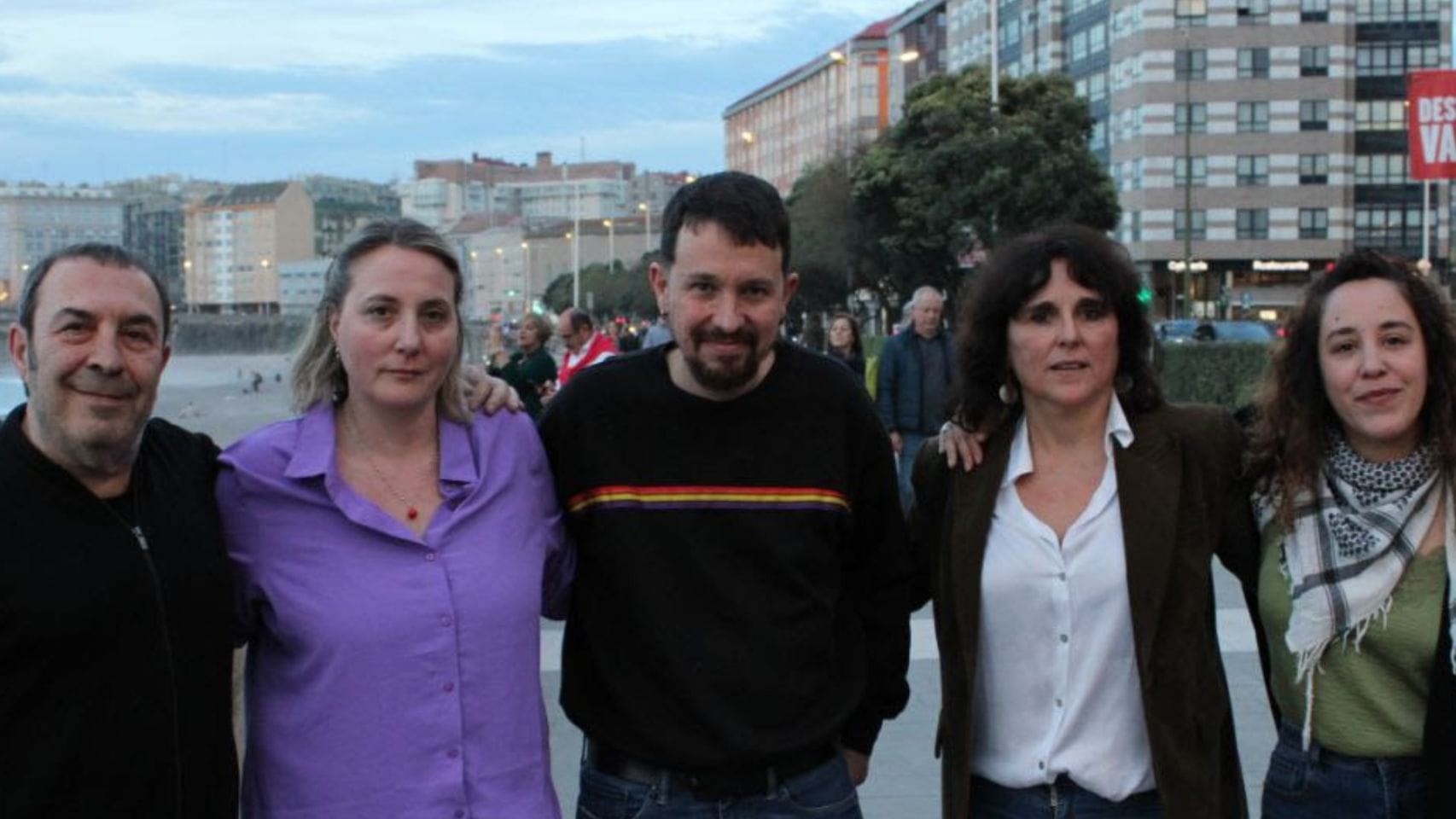 Pablo Iglesias aparece por 'sorpresa' en A Coruña