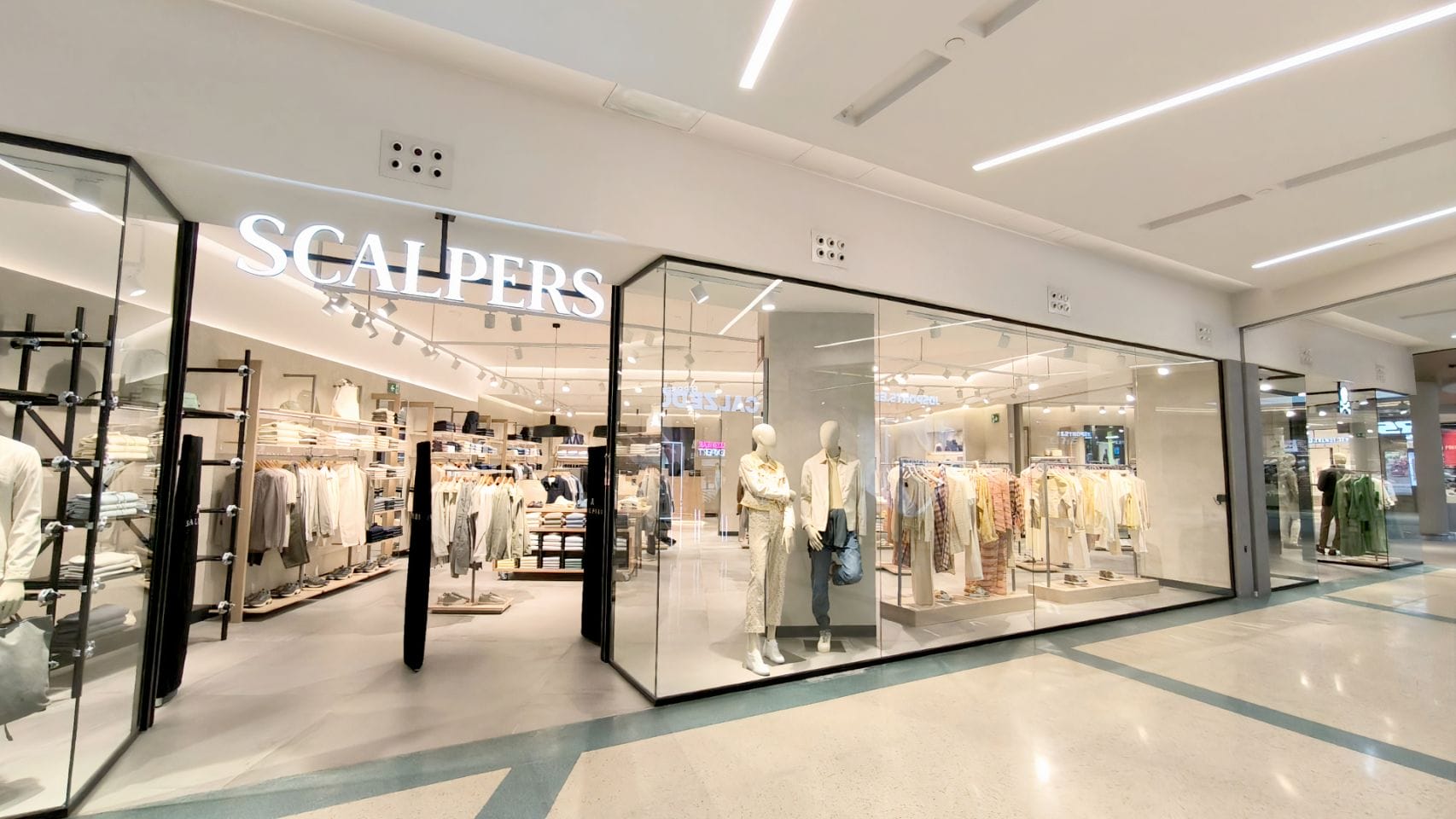 La nueva tienda de Scalpers en el Centro Comercial Gran Vía de Vigo. 