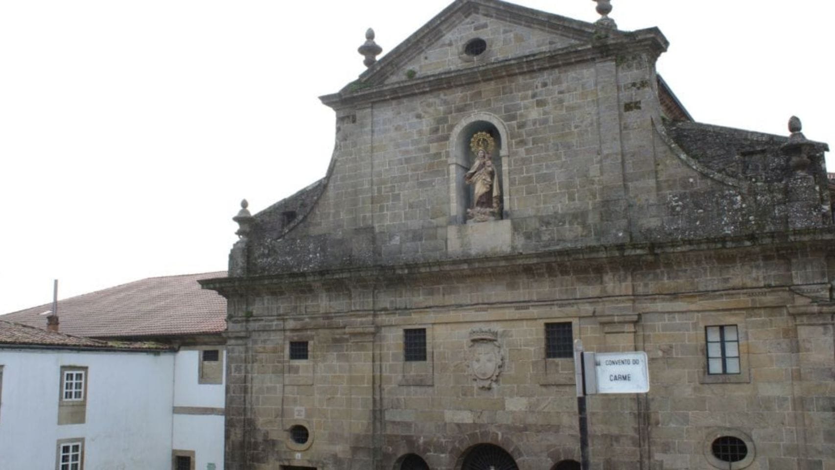 Iglesia y convento de las Carmelitas Descalzas.