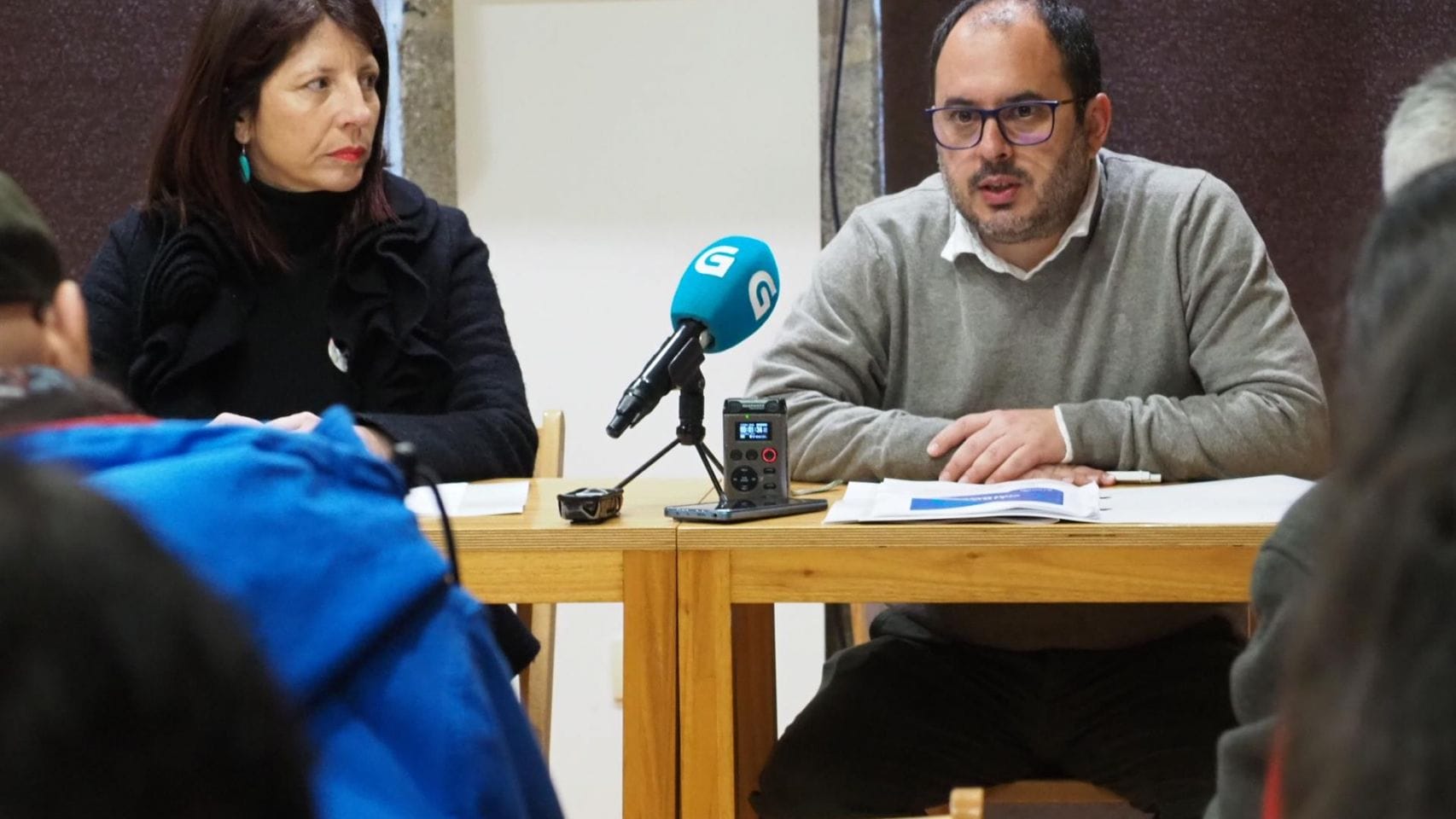 El presidente de la Mesa pola Normalización Lingüística, Marcos Maceira, y la diputada de Lingua de la Diputación de A Coruña, Soledad Agra