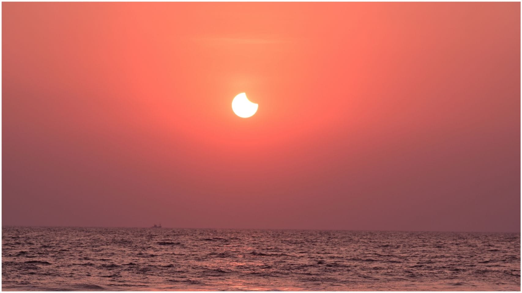 Imagen de archivo de un eclipse solar