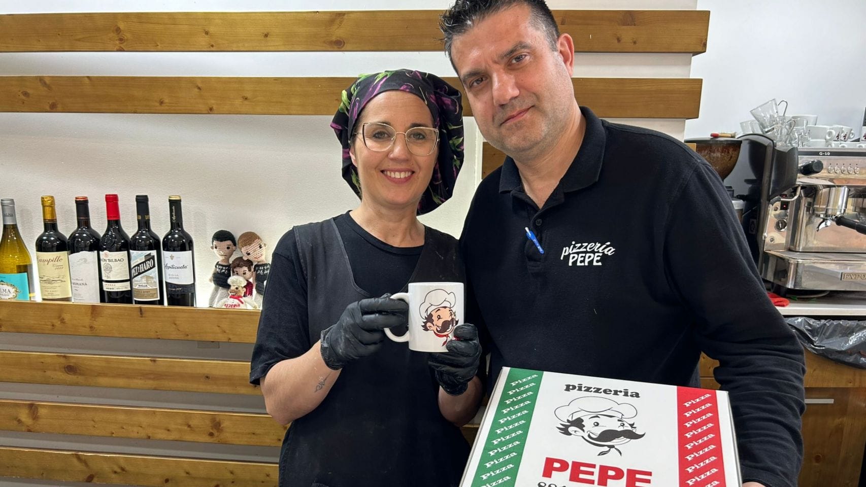 Los responsables de pizzería Pepe de A Coruña.