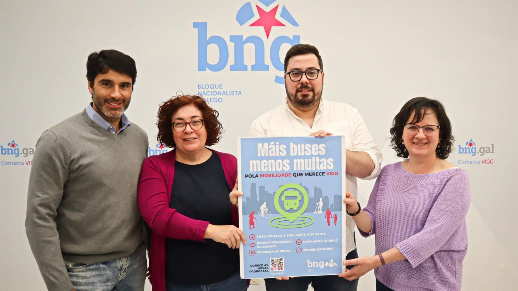 La responsable local del BNG de Vigo, Carmela González, y el portavoz municipal, Xabier Pérez Igrexas, junto a los concejales Filipe Abalde Y Ana Martínez.